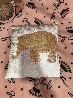 Gold and white sequin flip colour throw pillow